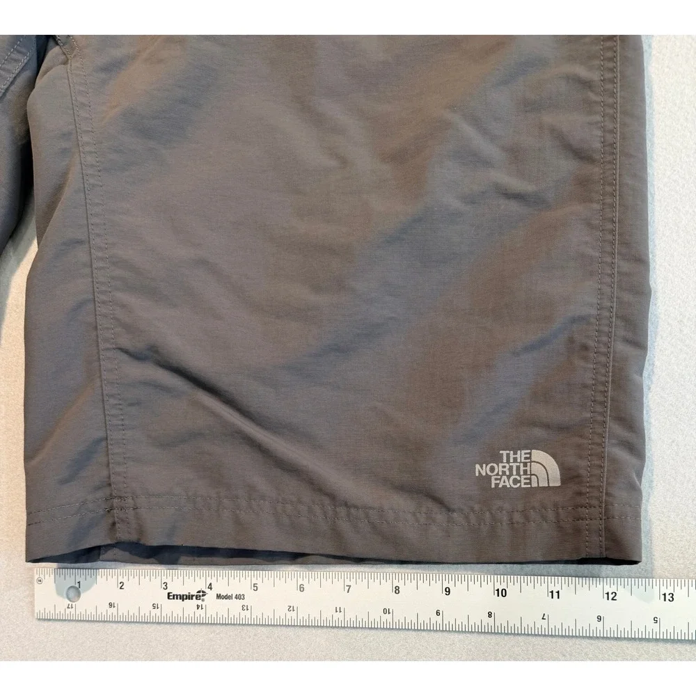 The North Face Mens Gray‎ Nylon Hiking Cargo Shorts Size XL Regular Outdoor